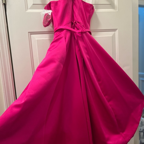 Formal Dress - Picture 4 of 5